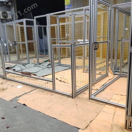 来图定制厂家供应铝型材安全围栏防护栏 铝型材安全围栏棕色亚克力板安装
